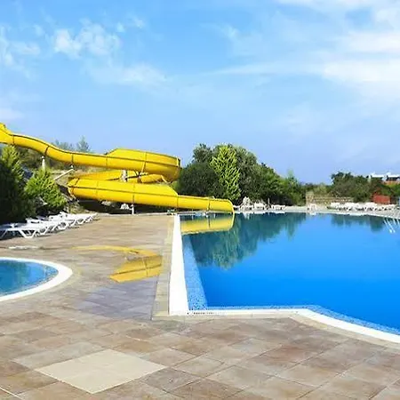Akay Garden Family Club Çeşme
