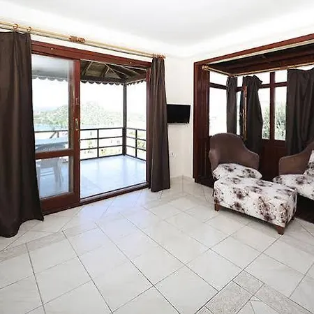 Akay Garden Family Club * Çeşme