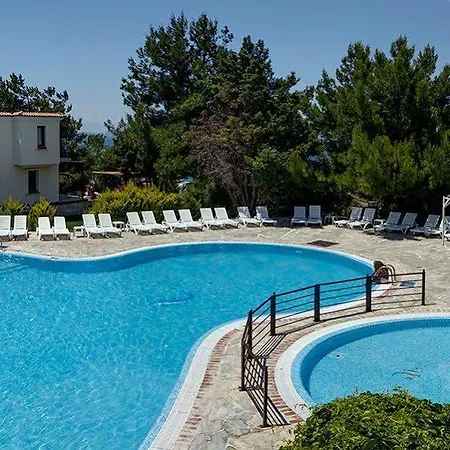 Akay Garden Family Club * Çeşme