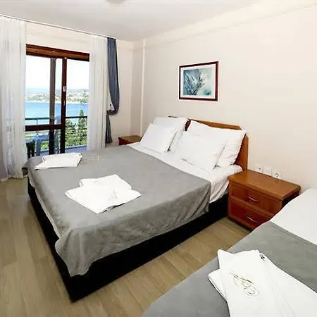 Akay Garden Family Club מלון Çeşme