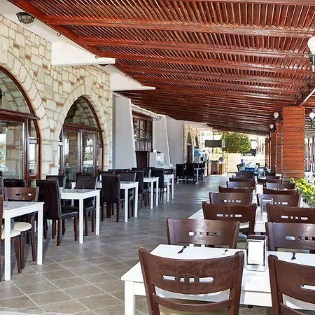 מלון Akay Garden Family Club Çeşme