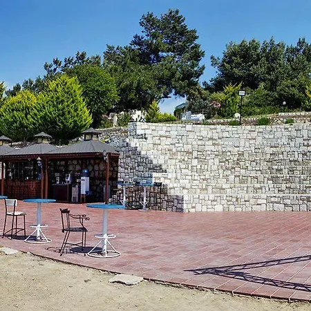 Akay Garden Family Club מלון