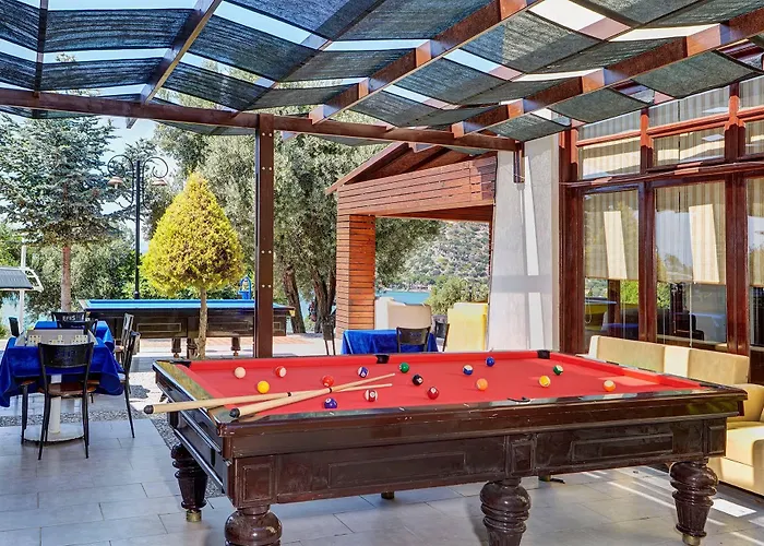 Akay Garden Family Club *